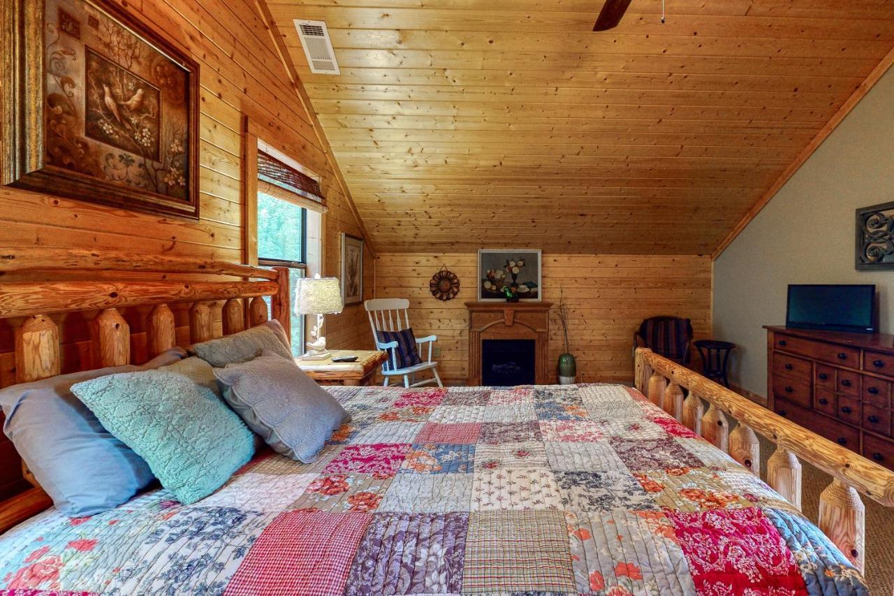 Red Roof Retreat Villa Кливланд Екстериор снимка