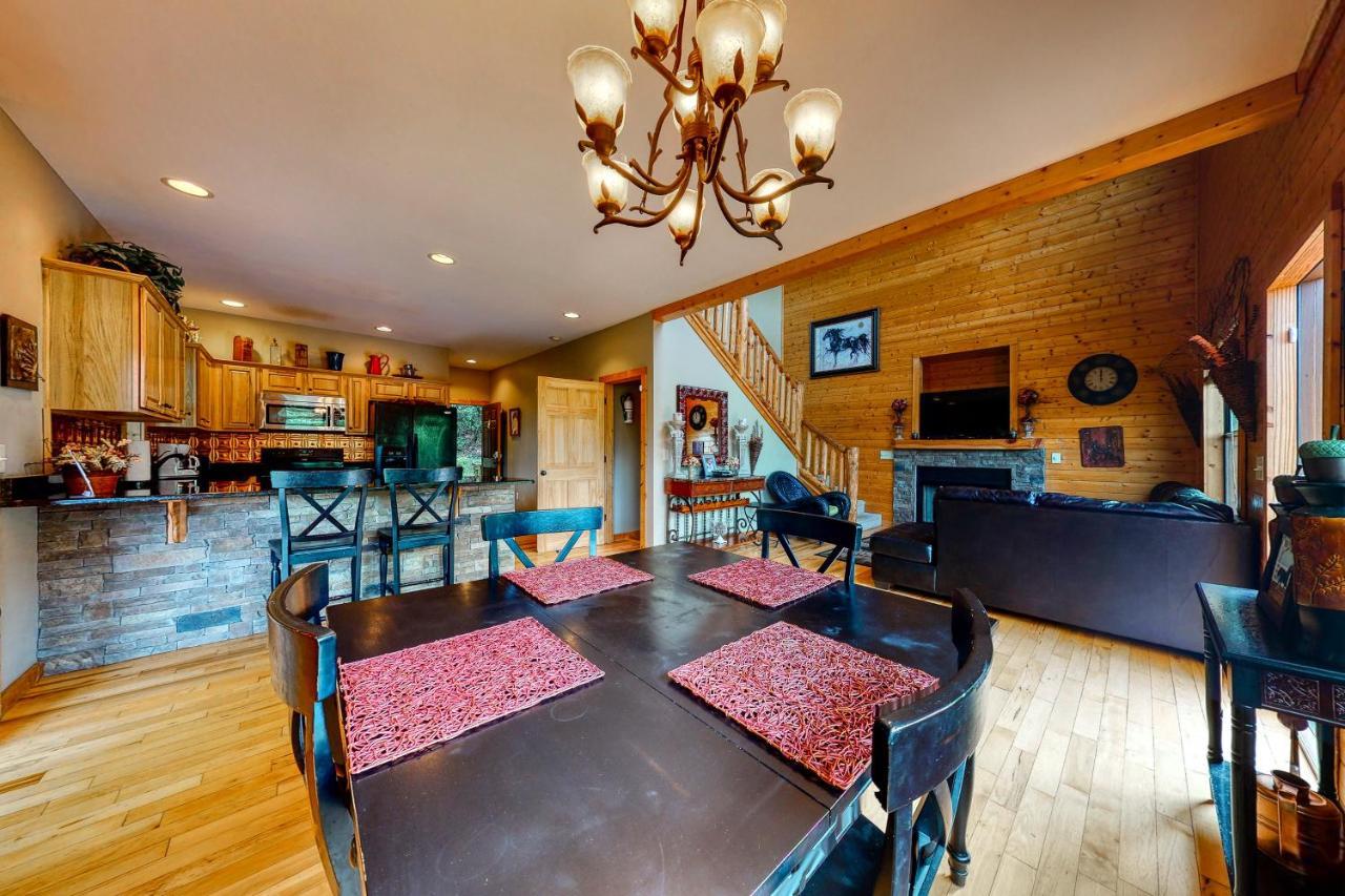 Red Roof Retreat Villa Кливланд Екстериор снимка
