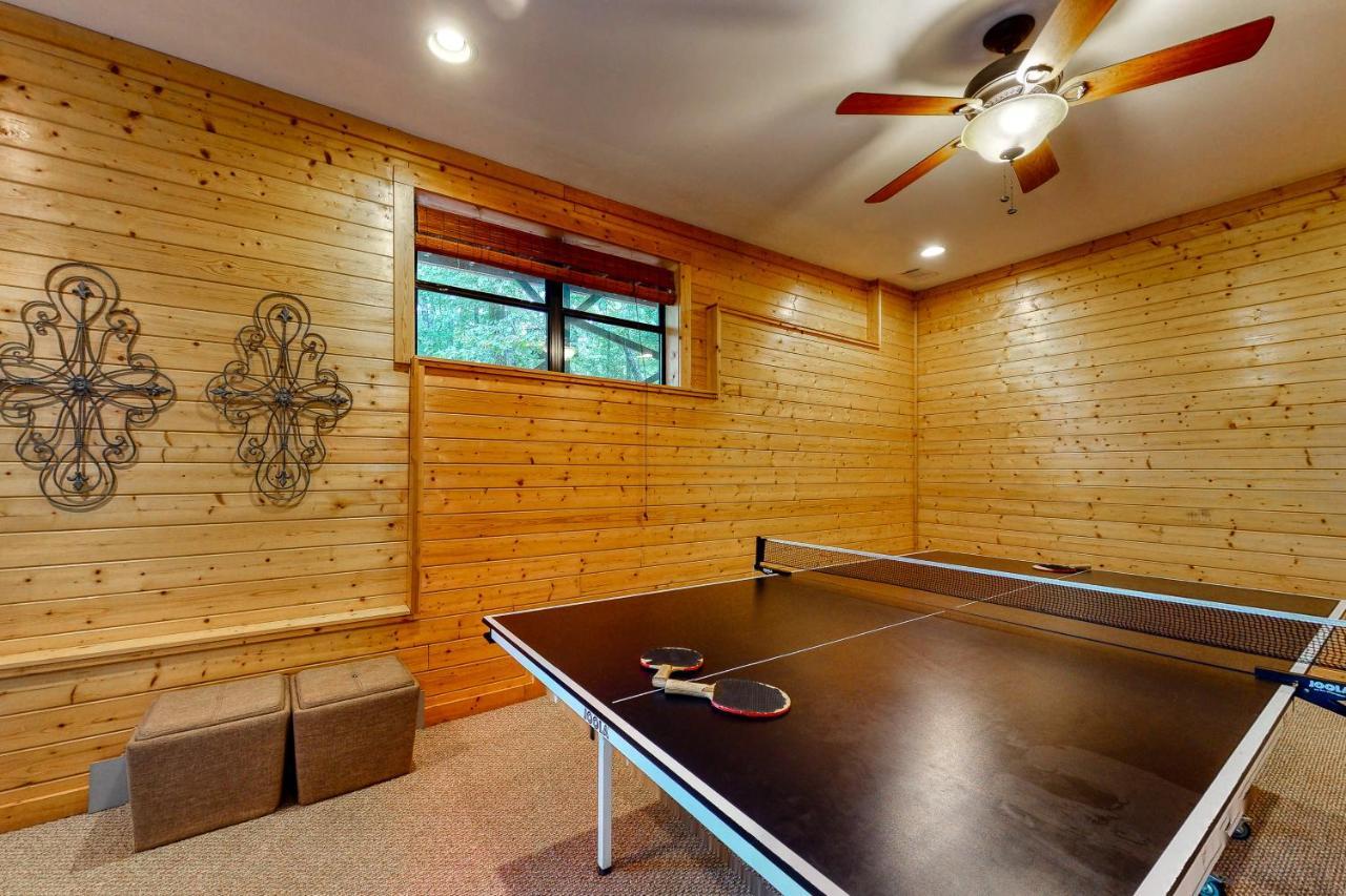 Red Roof Retreat Villa Кливланд Екстериор снимка